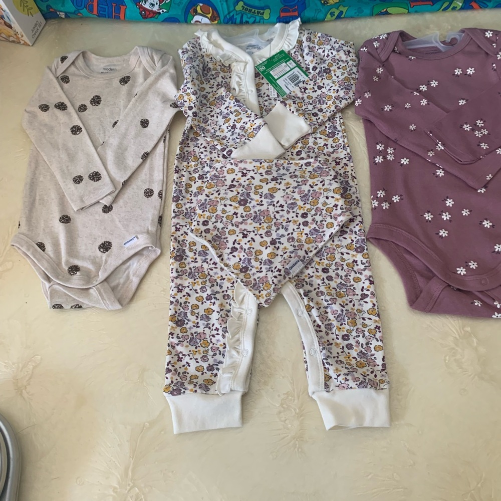 Baby girl, bundle 6 to 9 months